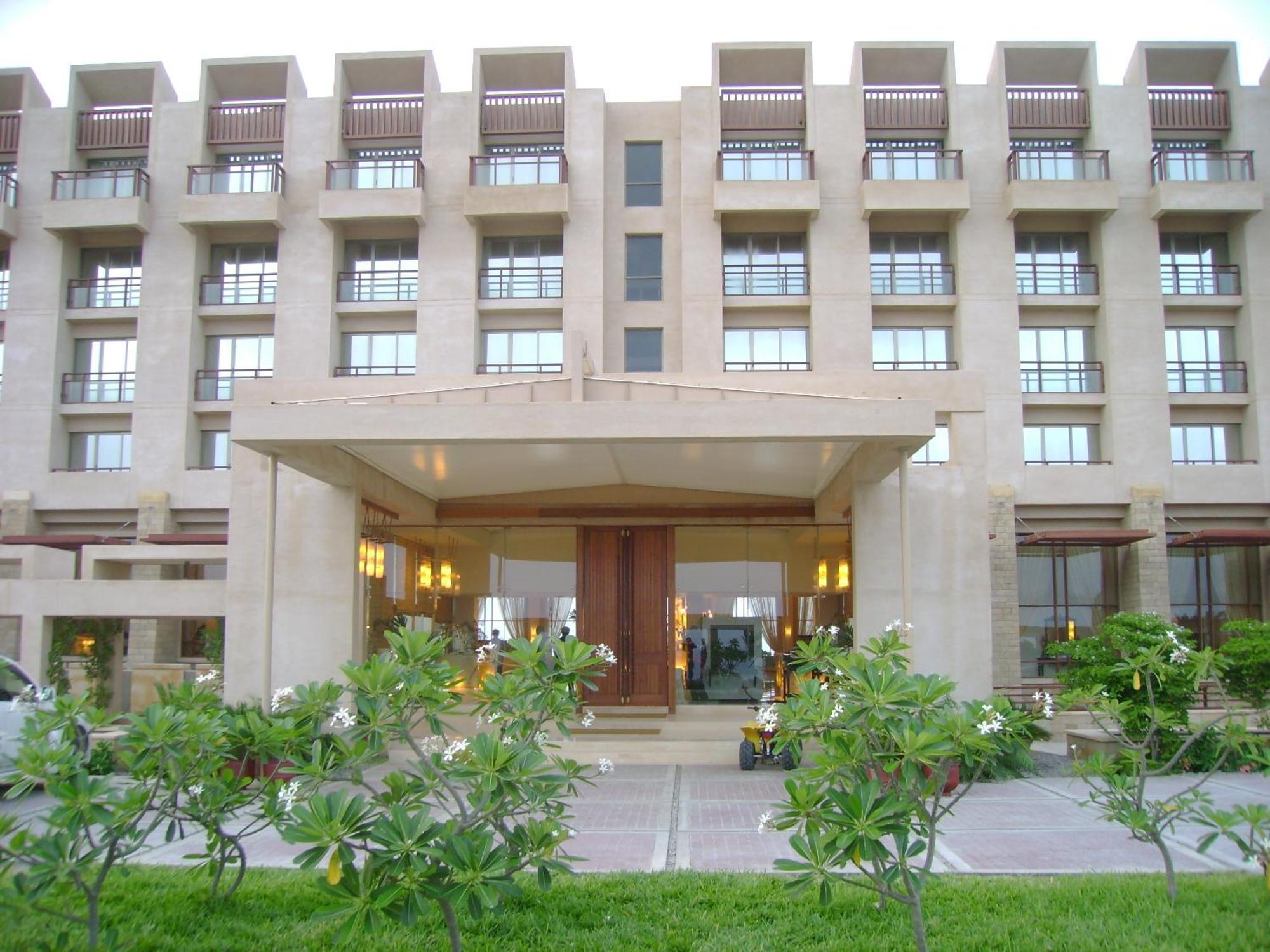 Zaver Pearl Continental, Gwadar Hotel Exterior photo